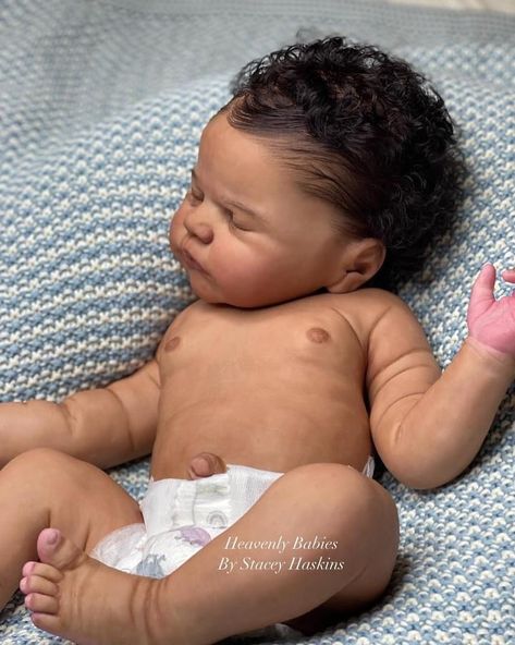 Black Reborn Dolls For Sale, Realistic Reborn Dolls, Baby Dolls That Look Real, Reborn Baby Dolls Black, Reborn Baby Dolls For Sale, Silicone Babies For Sale, Reborn Babies Black, Reborns For Sale, Fake Baby Dolls