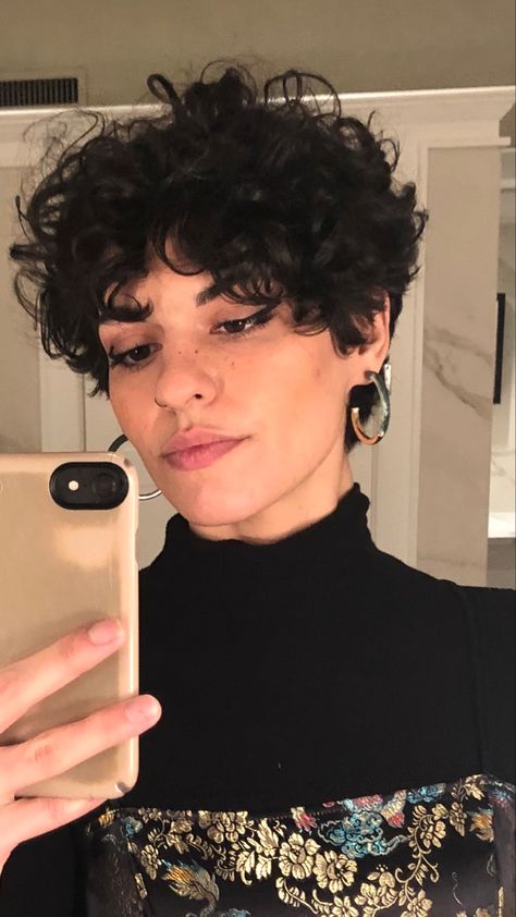 This is your sign to chop your hair off Very Very Short Hair For Women, Short Latina Haircut, Curly Aline Haircut, Short Curly Haircuts With Undercut, Pixie Permed Hair, Black Curly Hair Short, Curly Wedge Haircut, Curly Short Black Hair, Very Short Curly Hair Pixie