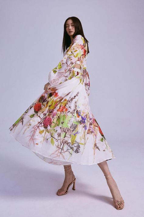 This design is from Karen Millen's collaboration with botanical artist Rui Jiang. Working closely together to create an exclusive one-of-a-kind collection, Rui’s prints have been transposed and artfully placed onto exquisitely designed clothing. Made for the long, languid days of summer, this silk and cotton-blend maxi dress blooms with an exquisitely detailed print. Part of our exclusive new collection, this limited-edition design breathes modern romance into your summer repertoire thanks to 2023 Wardrobe, Latest Maxi Dresses, Packing Hacks, Maxi Dress Designs, Garden Border, Maxi Dress Collection, British Flowers, Hacks Clothes, Cotton Maxi Dress