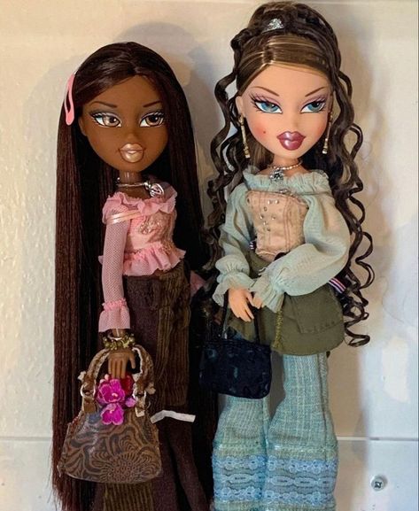 Bratz Aesthetic Outfit, Black Bratz Doll, Bratz Doll Outfits, Brat Doll, Bratz Girls, Bratz Inspired Outfits, Doll Aesthetic, Arte Inspo, Bratz Doll