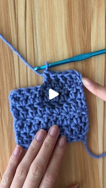 Desirée on Instagram: "Full tutorial is on my YouTube ✨link in bio ✨ 

Quick crochet tutorial to get nice straight edges when working with taller stitches like double crochet! Instructions use US terms. 

#crochet #crochettutorial #crochetersofinstagram #crochettips #quickcrochettips #crochetproject #crochetideas #crochetinspiration #crochetinspo #crocheted #crocheting #crochetbeginner" Edge Stitch Crochet, Crochet Edging Stitches, Crazy Crochet Ideas, Crochet Techniques Tutorial, Puff Stitch Crochet Tutorial, Basic Crochet Stitches For Beginners, Double Crochet Tutorial, Crochet Tricks, Crochet Edging Tutorial