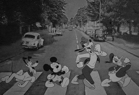 Mickey Mouse & Co. Wallpaper Mickey Mouse, Beatles Funny, Black And White Photo Wall, 그림 낙서, Images Disney, Beatles Pictures, Black And White Picture Wall, Gray Aesthetic, Disney Aesthetic