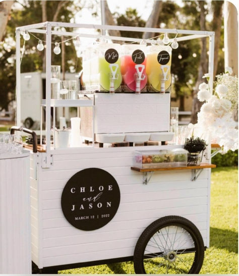 Are you looking to add a touch of sophistication and convenience to your special occasions, parties, or events? Then our Easy DIY Catering Cart is the answer! Created with the aspiring crafter or woodworker in mind, our thoughtfully designed plans make it a breeze to build your very own elegant and functional cart. Picture yourself effortlessly serving mouthwatering hors d'oeuvres or perfectly mixed cocktails on this charming cart. Catering Cart, Party Rental Ideas, Mobile Bar Cart, Dessert Catering, Snack Cart, Food Cart Design, Deco Champetre, Drink Cart, Ice Cream Cart