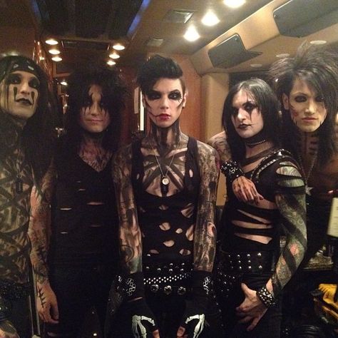 BVB wearing their classic war paint for Halloween!!! Ah the feels, it's so… Bvb Wallpaper, Christian Veils, We Are The Fallen, Black Viel Brides, Andy Sixx, Scene Girl, Ashley Purdy, Black Veil Brides Andy, Andy Black