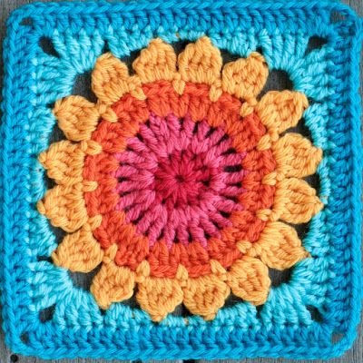 Motifs Granny Square, Granny Square Haken, Crochet Flowers Free Pattern, Mode Crochet, Crochet Square Patterns, Granny Squares Pattern, Granny Square Crochet Pattern, Square Patterns, Crochet Square