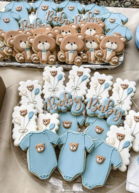 Bear Baby Shower Ideas. We can Bearly Wait! Baby Sugar Cookies, Bear Baby Shower Ideas, Baby Shower Oso, Teddy Bear Baby Shower Theme, Bear Baby Shower Cake, Baby Shower Desserts Boy, Jordan Baby Shower, Cookies Decorated With Royal Icing, Baby Shower Themes Neutral