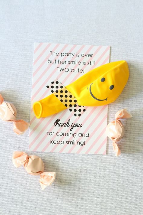 Smiley Face Birthday Party Activities, Smiley Face Birthday Party Decorations, Happy Faces Birthday Party, Two Smiley Birthday, Smiley Face Pinata, Smiley Birthday Party Ideas, Happy Face Party Favors, Happy Face Theme Party, Smiley Face Decorations Ideas