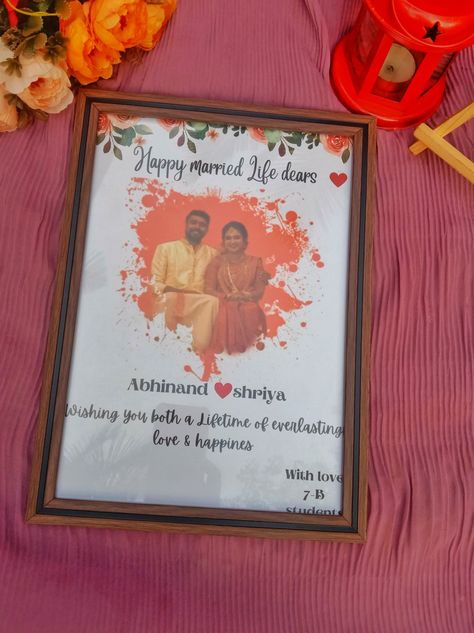 Happy Married Life Frame, Marriage Photo Frame Ideas, Marriage Frame, Creative Photo Frames, Photo Frame Crafts, Happy Wedding Anniversary Wishes, Frame Work, Birthday Photo Frame, Wedding Anniversary Wishes