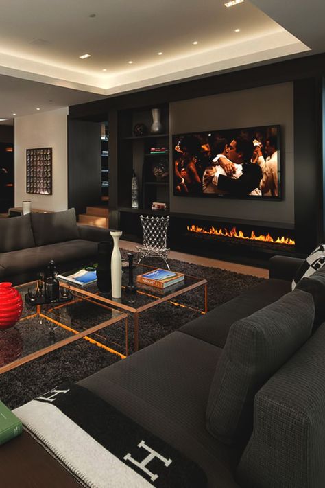 Feminine Living Rooms With A Masculine Touch Ruang Tamu Outdoor, Tv Mounted, تصميم للمنزل العصري, Flat Screen Tv, Dark Furniture, Hus Inspiration, Black Furniture, Large Living Room, Electric Fireplace