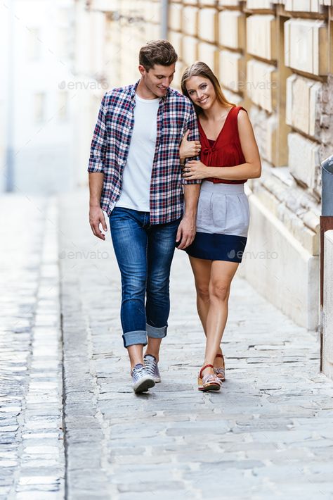 Couple Walking Reference, Two People Walking Reference, Couple Walking Pose, Couple Walking Drawing, Couple Reel, Couple Walking Together, Walking Couple, Walking Pose, Walking In The City