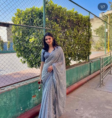 #farewell #saree Saree Farewell College, Saree For Farewell College, Elegant Saree For Farewell, Simple Sarees For Farewell, Convocation Saree Ideas, Saree For Girls Farewell, Farewell Sarees Colleges, Graduation Saree, Saree For Farewell