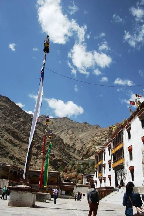 The Unique Hemis Festival at Ladakh - Kuntala's Travel Blog Hemis Festival, Golden Buddha Statue, Mask Dance, Golden Buddha, Colorful Murals, Buddhist Monk, 11th Century, Scenic Beauty, The Monks