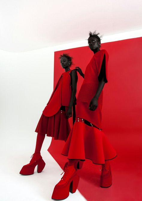 / robert wun fall 2014 collection ♥ #robertwun Robert Wun, Reference Models, Women In Red, Mode Editorials, Fashion Shoots, Fashion Photography Inspiration, Foto Art, Red Dresses, Drawing References