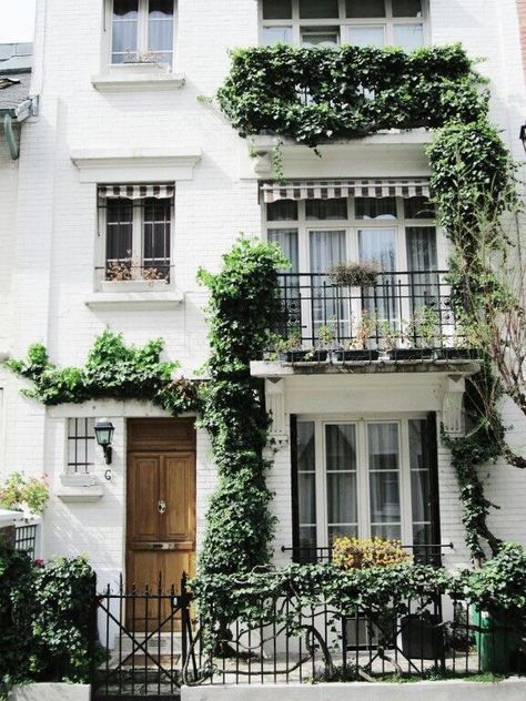 #hI N S T A G R A M @mikaili.jones Apartment Exterior, Terrace Decor, Balkon Design, Cozy Backyard, Paris Home, White Brick, House Goals, Pretty House, House Inspo