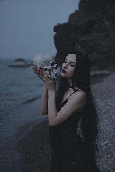 Dark Fashion Photography, Look At This Photograph, Witch Photos, Gothic Photography, Hypnotic Poison, Bouidor Photography, Dark Beauty Photography, Dark Portrait, Halloween Photography