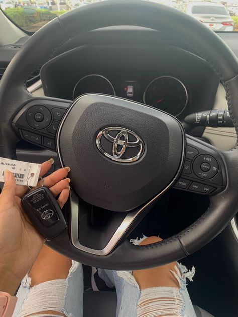 Girly Car Accessories Bling, Toyota New Car, Inside A Car, Car View, My First Car, Money Vision Board, Car Care Tips, Girly Car Accessories, Inside Car