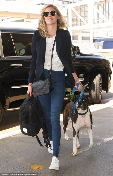 Double Denim, White Sneaker Outfit, Lax Airport, Clubmaster Sunglasses, Grey Turtleneck, Camo Shirts, Kate Upton, Mother Denim, Star Style