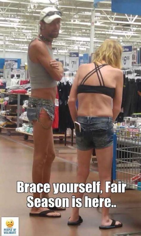 Walmart Meme, Meanwhile In Walmart, Weird People At Walmart, Funny Walmart, Funny Walmart People, Funny Walmart Pictures, Walmart Pictures, Funny Photos Of People, Check Background