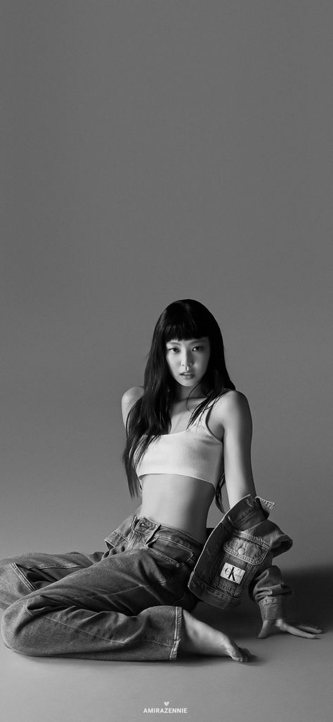 #jennie #blackpink Loss Weight Photo Shoot, Calvin Klein Photoshoot Ideas Women, Calvin Klein Photoshoot Models, Calvin Klein Photoshoot Ideas, Kelvin Klein, Calvin Klein Shoot, Denim Photoshoot, Jennie Calvin Klein, Studio Photography Poses