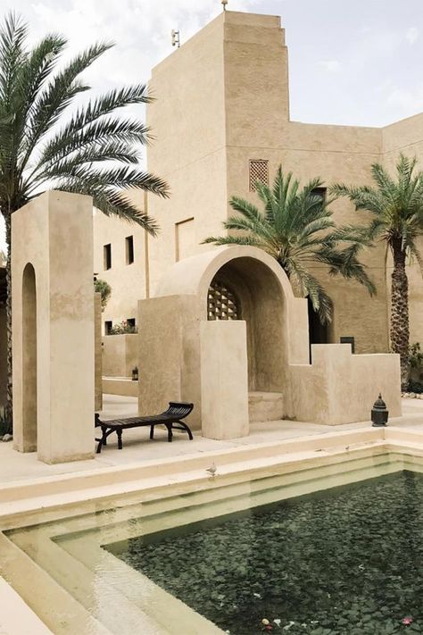 Chanel Bags, Islamic Architecture, Timur Tengah, Desert Resort, مركز ثقافي, Genius Loci, Dubai United Arab Emirates, Desert Oasis, Desert Homes