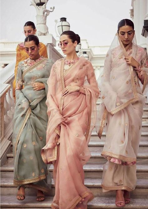 6 Gorgeous & Unique Ways To Coordinate Desi Bridesmaids - Eternity UK Desi Bridesmaids Outfits, Desi Bridesmaids, Sabyasachi Designer, Desi Attire, Wedding Reception Outfit, Sabyasachi Sarees, Bridesmaid Saree, Reception Outfit, Wedding Sari