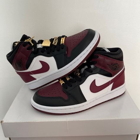 Size 6w/4.5y-Women’s Jordan 1 Mid Se Gold Pendants 2020 Cz4385-016 *New Defects* Feel Free To Ask Any Questions *Missing Left Jumpman Pendant*, *Damaged Box* Price Is Reflected Burgundy Jordans Outfit, Jordans Red And White, Painted Nike Shoes, Gold Shoes Outfit, Burgundy Jordans, Jordan 1 Red, Bape Shoes, Maroon Shoes, Jordan Shoes For Women