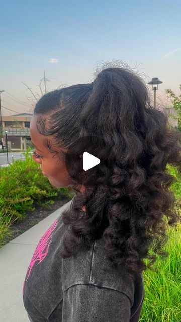 412K views · 56K likes | Ari 🧚🏽‍♀️| Natural Hair Enthusiast & Creator on Instagram: "easy wand curl hairstyle on blown out natural hair PT.2 💗  If you’re thinking about washing your blow out too soon try this style firsttt!   HOWEVER proceed with caution! I am now paying for the consequences of putting all this heat on my hair😭  I honestly loved exploring with my hair but I love my curls better so we won’t be doing this again (on my natural hair at least) for a whileeee😂  NOTES|  - I used 4-5 bobby pins to pin my bangs back!  - I held my hair on the wand curler for about 10-15 seconds   - I used the lowest setting on the wand curler (scared of heat damage LMAO)   P R O D U C T S:  CHI Thermal Cate Kit  - Silk Infusion  @chihaircare   She IS Bomb Edge Control @sheisbombcollection   @re Wand Curls Natural Hair Black, Wand Curl Updo Hairstyles, Blow Dry Hair Black Women Styles, Curls On Blown Out Hair Natural, Wand Curl Ponytail, Natural Hair Styles Blowout, Wand Curls On Blown Out Hair Natural, Half Up Half Down Wand Curls, Wand Curls Black Women Natural Hair