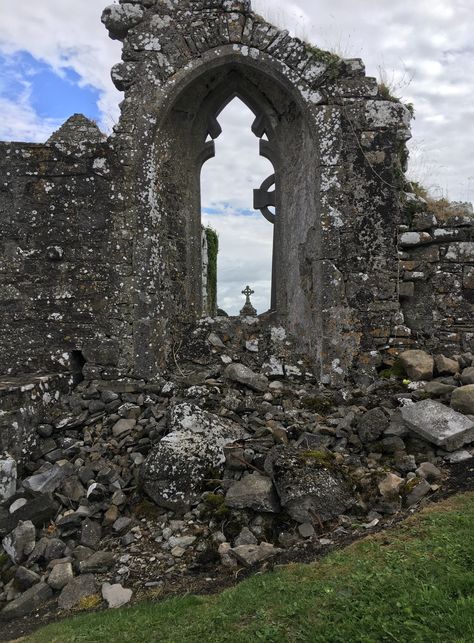 Ruins, Irish Celtic Aesthetic, Ireland Aesthetic Dark, Gaelic Aesthetic, Irish Culture Aesthetic, Aph Ireland, Ireland Core, Celtic Aesthetic, Irish Aesthetic