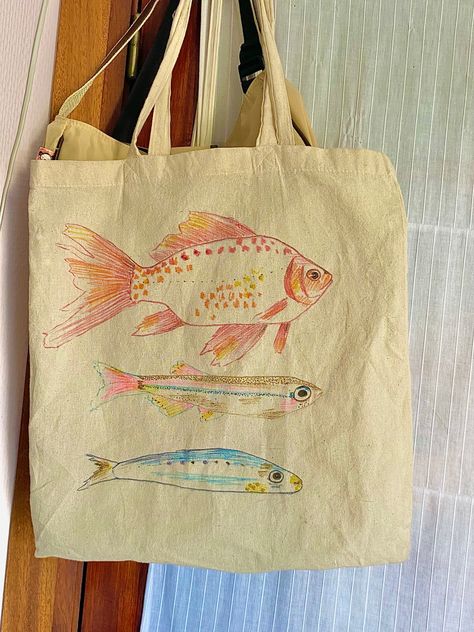 Painted Beach Bag, Paint Your Own Tote Bag, Canvas Tote Painting Ideas, Tote Bag Painting Ideas Summer, Canvas Tote Bag Ideas, Paint On Tote Bag, Tote Bag Diy Paint, Tote Painting Ideas, Tote Bag Drawing Ideas