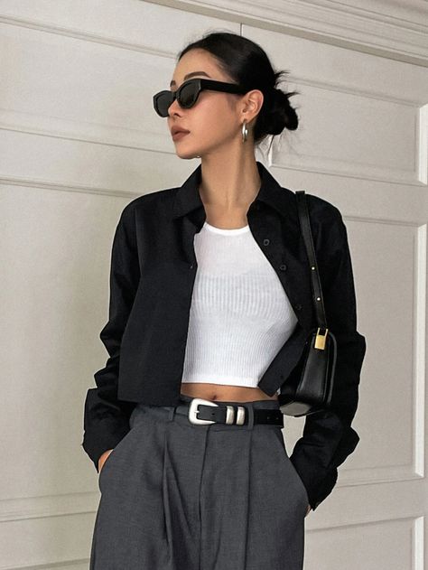 Black Crop Top Outfit Winter, Black Button Up Crop Top Outfits, Women Black Button Up Outfit, Cropped Button Shirt Outfit, Black Cropped Button Up Shirt, Cropped Black Button Up Shirt Outfit, Black Crop Button Up Shirt Outfit, Casual Outfits Crop Top, Cropped Black Shirt Outfit