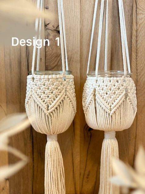 Simpul Makrame, Handmade Gifts For Friends, Macrame Plant Hanger Patterns, Makramee Diy, Macrame Knots Pattern, Diy Macrame Plant Hanger, Wall Hanging Macrame, Macrame Wall Hanging Patterns, Macrame Plant Holder