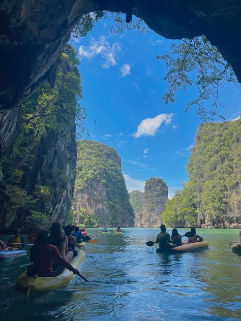Phi Phi Islands in Thailand, the trip of a lifetime! 🤍☀️ Best Place In The World, Summer Holiday Pictures, Living In Thailand, Travel The World Aesthetic, Summer In Asia, Island Vacation Aesthetic, Island Life Aesthetic, Thailand Aesthetic, Phi Phi Island Thailand