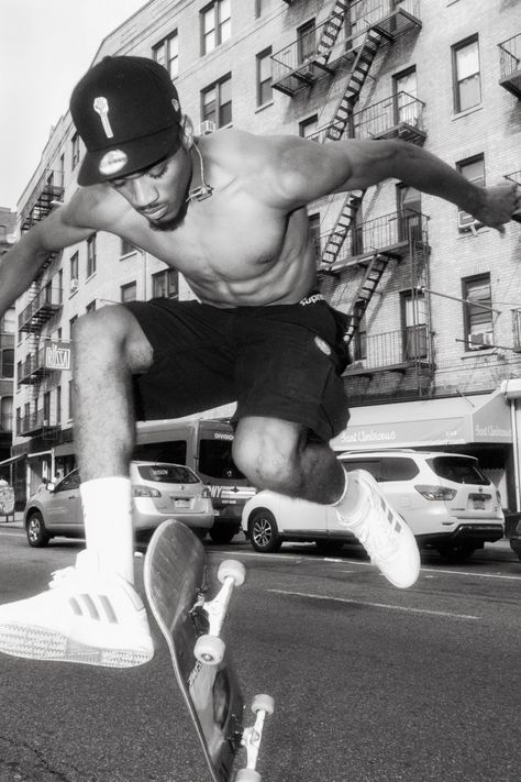 New York City’s First Skateboarding Superstar - The New York Times Underground Rap Aesthetic, 90s Underground, New York 90s, New York Culture, Skateboard Culture, Tyshawn Jones, Skate Photography, 90s New York, Skateboarding Aesthetic