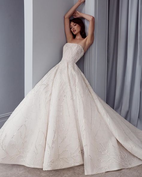 STEVEN KHALIL on Instagram: “SCULPTURE MODERN a collection derived from the beauty of sculpture 20/21  #KhalilBride #StevenKhalil #KhalilBride” Haute Couture, Steven Khalil Wedding Dress, Wedding Dresses London, Steven Khalil, Haute Couture Wedding Dress, Sculpture Modern, Bridal Jumpsuit, Designer Bridal Gowns, Ball Gown Skirt