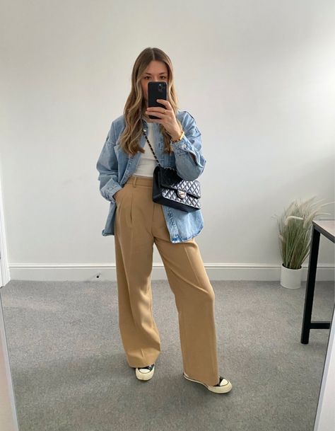 My Accessories London quilted … curated on LTK Beige Trousers Outfit Fall, Wide Leg Pants Beige Outfit, Wide Beige Pants Outfit, How To Style Trousers, Jean Beige Outfit, Beige Trousers Outfit Winter, Oversized Trousers Outfits, Camel Pants Outfit Work, Outfits Pantalon Beige