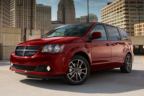 2018 Dodge Grand Caravan: New Car Review featured image large thumb1 Car Wallpaper For Mobile, Dodge Grand Caravan, Safe Cars, Chrysler Pacifica, Best Classic Cars, Toyota Sienna, Grand Caravan, Honda Odyssey, Car Review