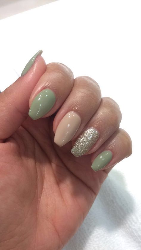 Sage Nails Wedding, Matte Jade Nails, Khaki Nails Gel, Sage Green And Ivory Nails, Wedding Nails Bridesmaid Green, Olive Green And Cream Nails, Sage Green Nails With Gold Accent, Nails That Match With Green Dress, Olive Green And Beige Nails