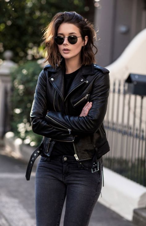 A mafia leader Xaviar Moretti meets a regular bartender one day, he w… #action #Action #amreading #books #wattpad Rocker Girl Style, Pakaian Hipster, Casual Edgy Outfits, Look Grunge, Winter Mode Outfits, Rocker Outfit, Casual Edgy, Black Leather Moto Jacket, Best Leather Jackets