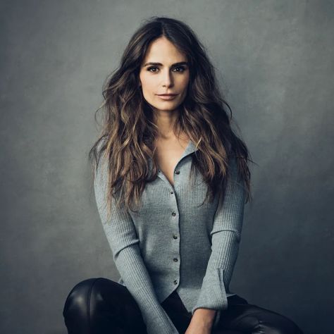 #JordanaBrewster #actrice #américaine Life After Divorce, Parallel Lives, Celebrity Birthday, Fast And The Furious, Turning 40, Jordana Brewster, Growing Apart, Rachel Brosnahan, House Renovations