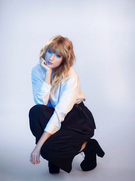 New outtake for the Taylor Swift now photoshoot Taylor Swift Now, Taylor Swift Photoshoot, Taylor Swift Fotos, Taylor Swift Videos, Taylor Swift 1989, Red Taylor, Taylor Swift Wallpaper, Long Live Taylor Swift, Taylor Swift 13