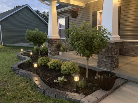 Landscaping Ideas Without Plants, White Rocks Flower Beds, Townhome Landscaping Ideas, Backyard Landscaping Lights, Flower Bed Around Patio, Fake Plants Outside Landscaping, Trees For Landscaping, Easy Landscaping Front Yard, Cheap Landscaping