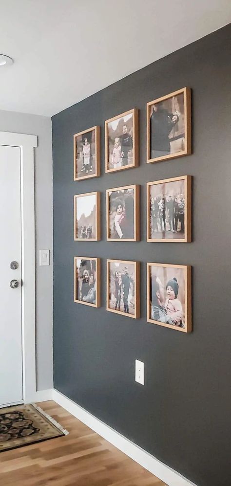 Wall With Family Photos, Wall Gallery Family Photos, Wall Photos Decor, Photo Frames On Wall Ideas, Photo For Wall Decor, Family Wall Gallery Ideas, Family Photo On Wall Ideas, Gallery Wall For Bedroom, Photos Frames On The Wall