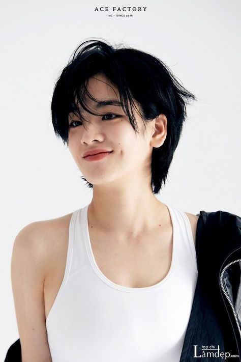 Korean Short Haircut, Lee Jooyoung, Tomboy Haircut, Shot Hair, Short Hair Tomboy, Tomboy Hairstyles, Korean Short Hair, Hair Inspiration Short, Asian Short Hair