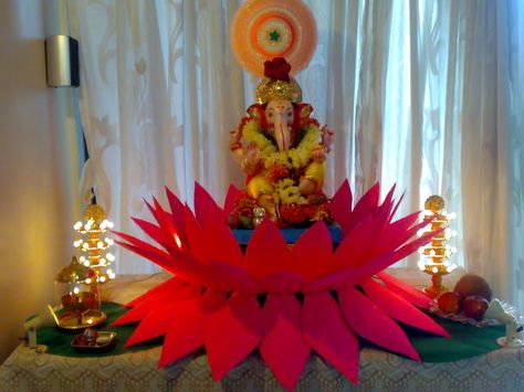 ecofriendly ganpati decoration ideas Eco Friendly Decorations, Eco Friendly Ganpati Decoration, Ganpati Decoration Ideas, Ganpati Decoration Theme, Ganesh Pooja, Mandir Decoration, Home Flower Arrangements, Ganesh Chaturthi Decoration, Ganpati Decoration At Home