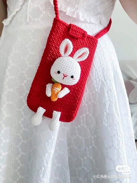 Crochet Girl Amigurumi Patterns, Crochet Animal Bag, Diy Crochet Purse, Phone Bag Crochet, Crochet I Cord, Crochet Backpack Pattern, Mochila Crochet, Crochet Phone Cases, Crochet Mobile