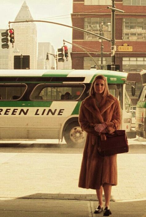 By way of the Green Lind Bus Kelly Osbourne, Margot Tenenbaum, Wes Anderson Aesthetic, Wes Anderson Style, Royal Tenenbaums, Wes Anderson Movies, Wes Anderson Films, The Royal Tenenbaums, Fritz Lang