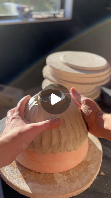 bridget bodenham on Instagram: "New idea 🌸" Clay Class Ideas, Pottery Pots Ideas, Raku Pottery Ideas Inspiration, Hand Built Pottery Ideas Unique, Ceramic Pot Ideas, Handbuilt Pottery Ideas Inspiration, Ceramica Gres Ideas, Ceramics Ideas Pottery Inspiration, Pottery Ideas Handbuilt