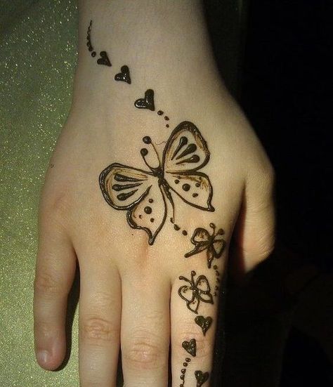 20+ Mehndi Designs For Kids Mendi Design Easy Cute, Mehandi Kids Designs, Modern Mehndi Designs For Kids, Kids Eid Henna Designs, Mehndi Kids Design, Mehendi Kids Design, Butterfly Mehandi Designs For Hands, Mehendi Designs For Hands Simple Kids, Henna Design For Kids Simple