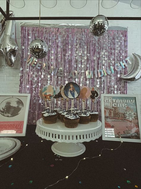 Bejeweled Taylor Swift Birthday, Mirror Ball Theme Party, Sweet 16 Party Taylor Swift, Taylor Swift Speak Now Birthday Party, Speak Now Birthday Party Ideas, Taylor Swift Midnights Party Theme, 1989 Taylor Swift Decoration, Taylor Swift Bejeweled Party, 1989 Birthday Party Theme Taylor Swift