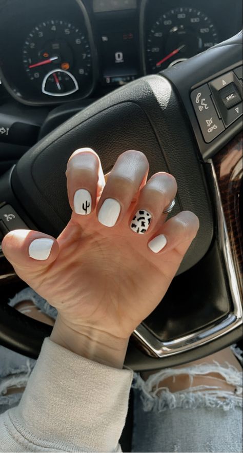 Nail Designs For Very Short Nails Simple, Western Nails Natural Nail, Nails 2023 Trends Country, Fall Country Nail Designs, Cactus Nail Art Simple, Western Black And White Nails, Luke Bryan Concert Nails, Easy Western Nail Designs, Cowgirl Nails Acrylic